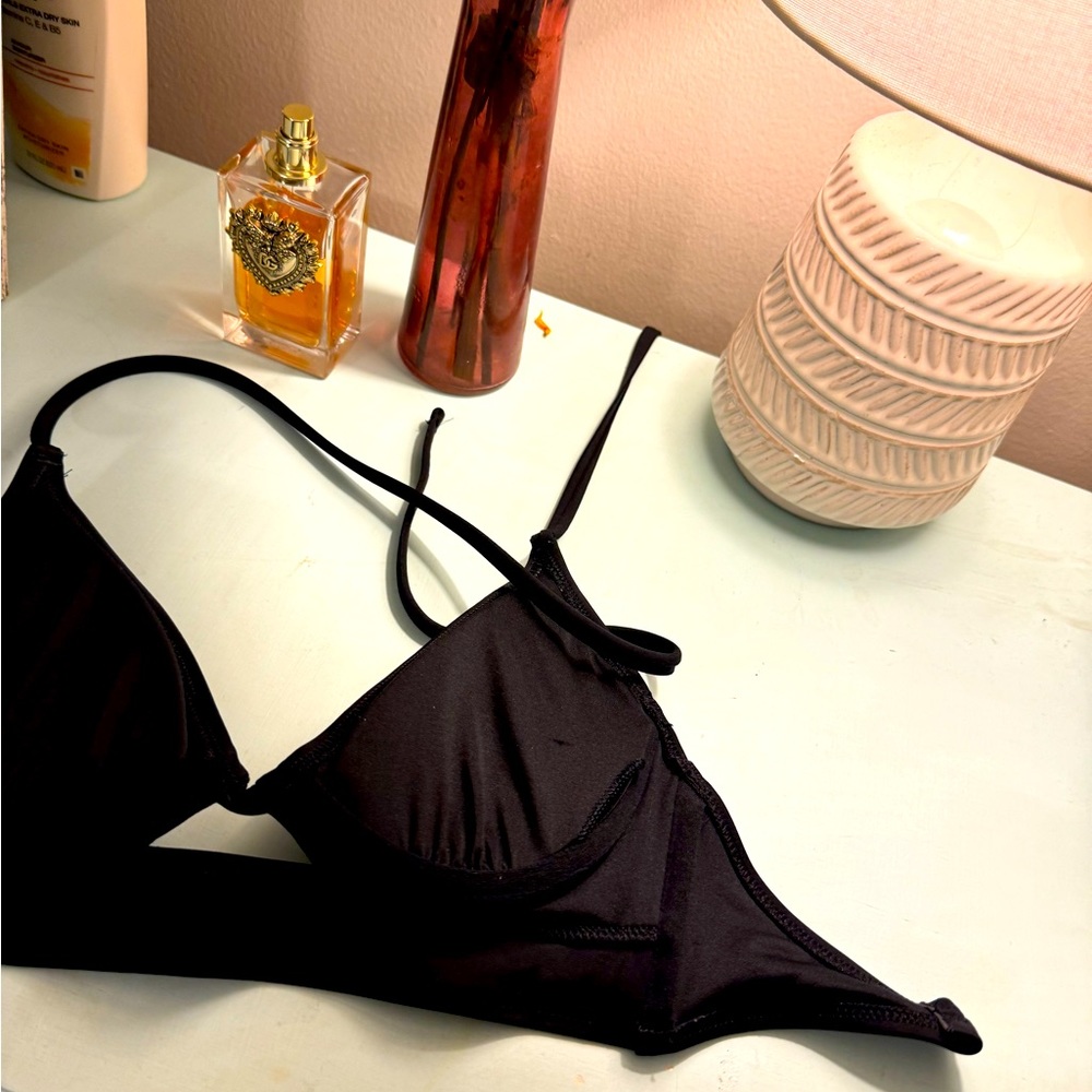 BLACK SWIM TOP - Picture 2 of 2